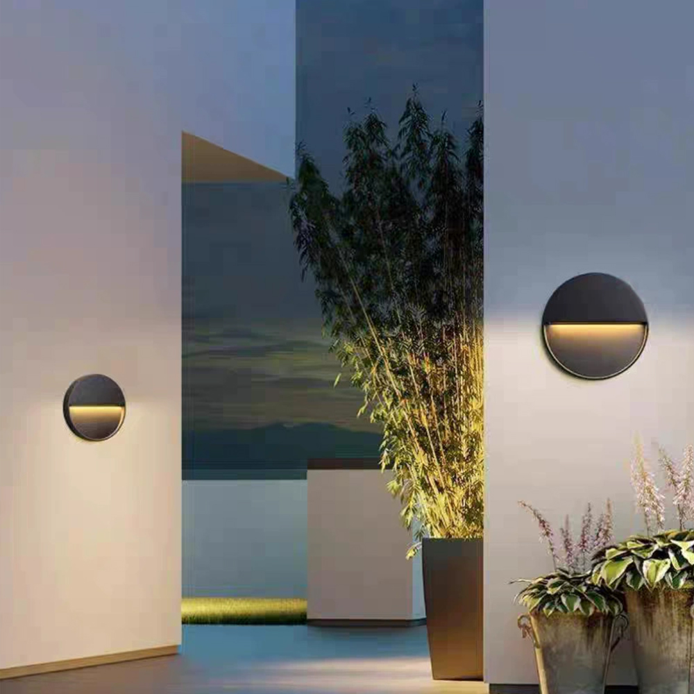 Outdoor Wall Light External Sc - огляд і ціна Outdoor Lighting Year Round