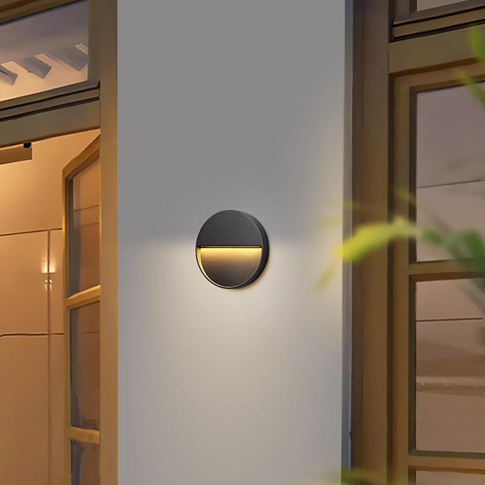 Outdoor Wall Light External Sc - огляд і ціна Outdoor Lighting Year Round